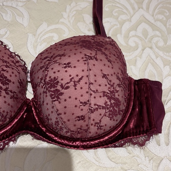 Victoria Secret bra - Picture 2 of 3